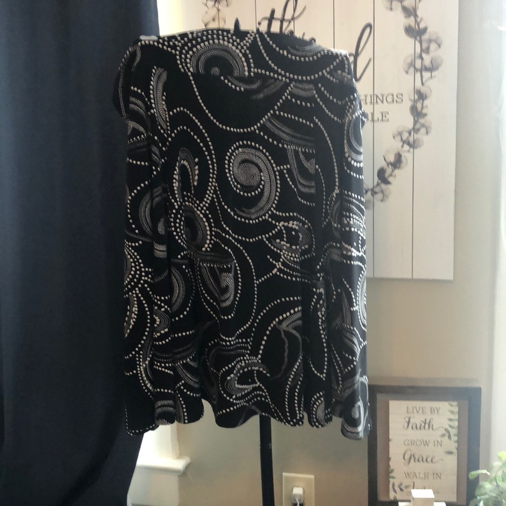 Susan Graver Women’s Skirt. Size 2Xl.
